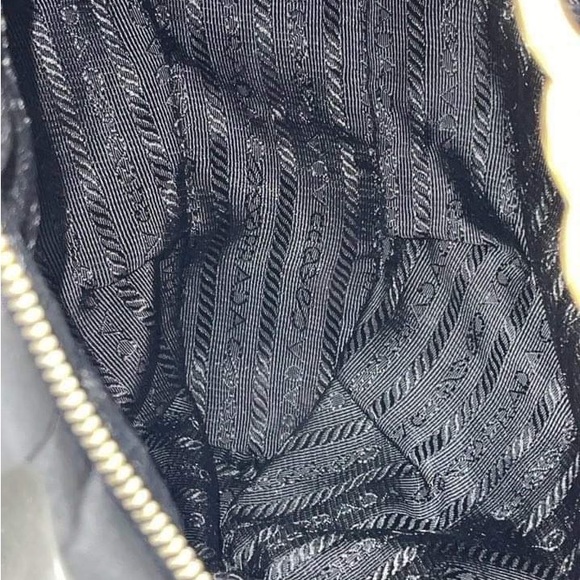 Authentic Prada Tessuto shoulder bag/HOBO. - Picture 9 of 12